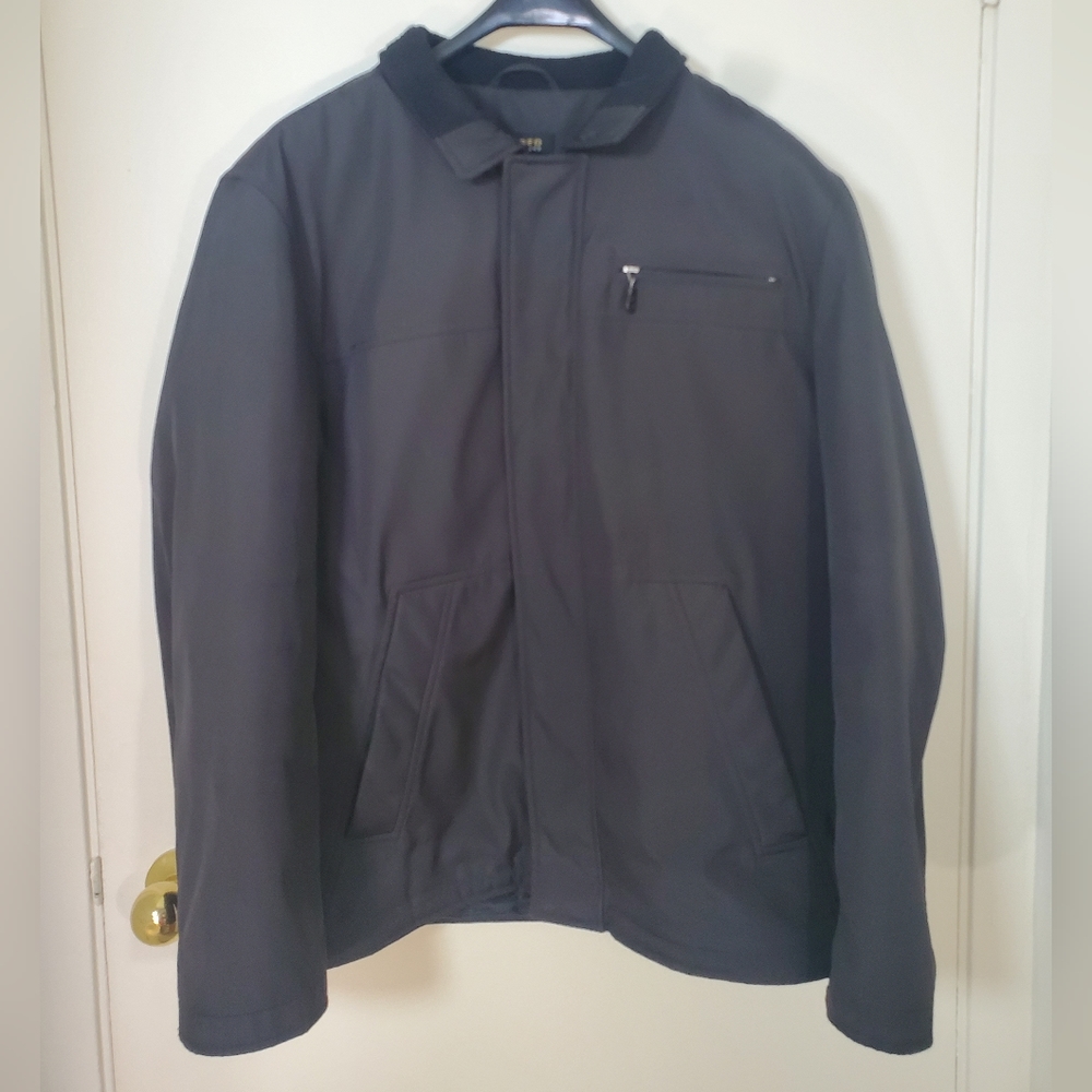 Mens black Alfred Sung Insulated Jacket coat. Medium.